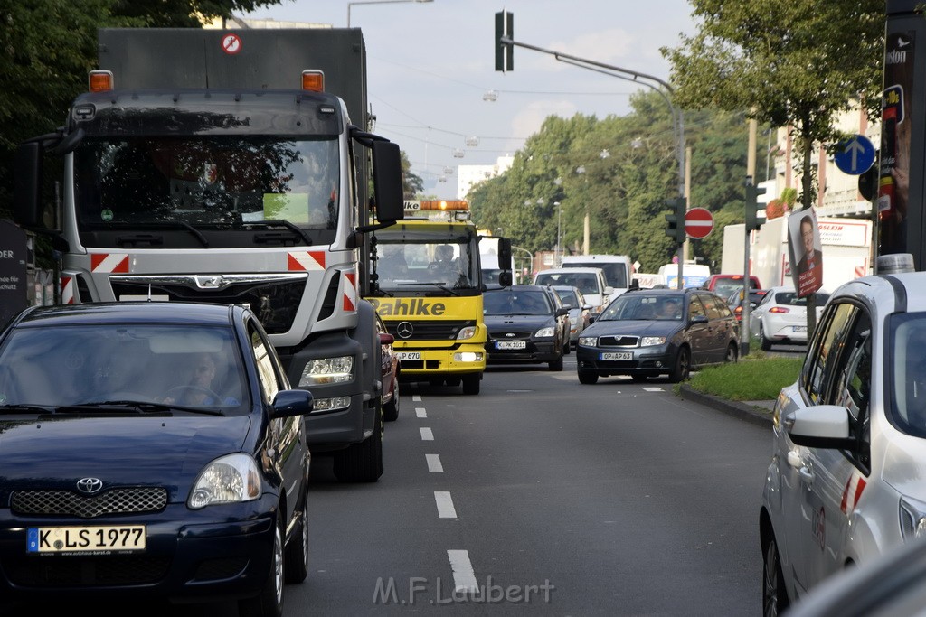 Schwerer VU Koeln Dellbrueck Bergisch Gladbacherstr Herler Ring P114.JPG - Miklos Laubert